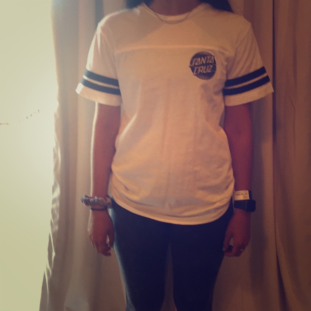 White SantaCruz tee shirt with black details.